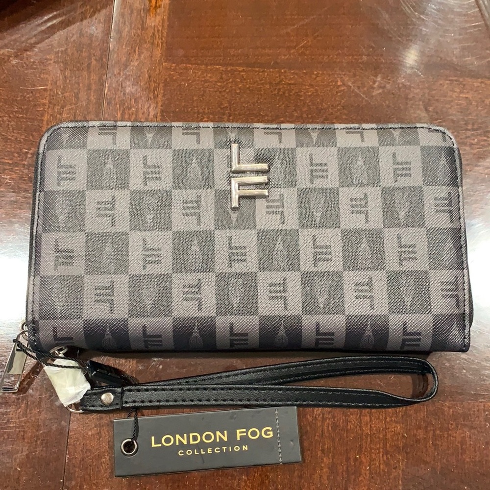 London Fog Wristlet